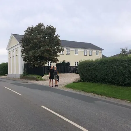 B Med Dejlig Privat Gardhave Pa Thuro Kaeledyr Er Ikke Gratis Og Skal Tilfojes Appartamento *