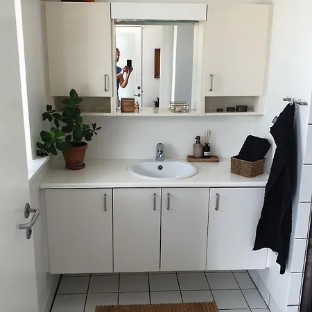 Apartment B Med Dejlig Privat Gardhave Pa Thuro Svendborg